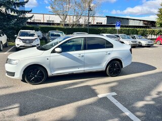 2017 Skoda Rapid I, белый, 500000 рублей, вид 4