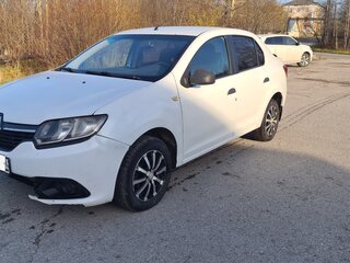 2017 Renault Logan II, белый, 320000 рублей, вид 1