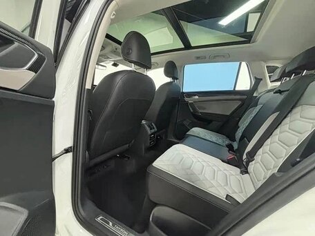 2022 Volkswagen Tayron I Рестайлинг, белый, 2430000 рублей, вид 2