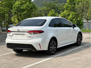 2022 Toyota Levin XII (E210) Рестайлинг, белый, 1650000 рублей, вид 4