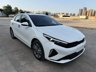 2023 Kia K3 II (China Market) Рестайлинг, белый, 1480100 рублей, вид 3