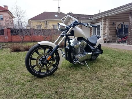 2011 Honda VT 1300CX Fury, белый, 1270000 рублей, вид 5