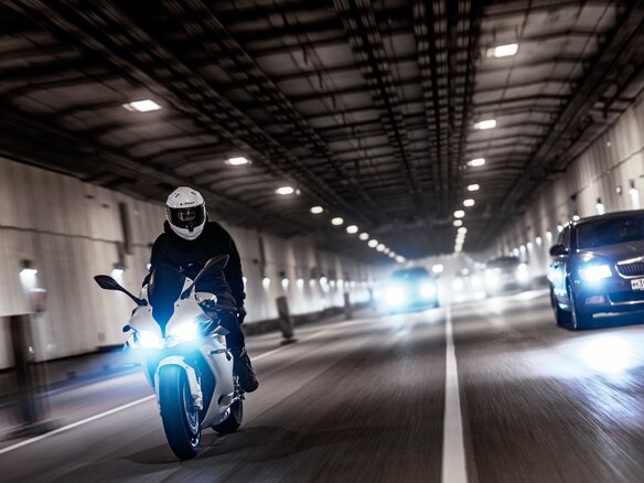 2025 QJMotor SRK 921 RR, белый, 921000 рублей - вид 7