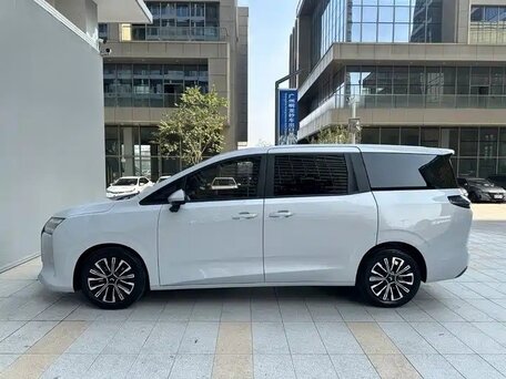 2026 Wuling Starlight 730, серебристый, 2025000 рублей, вид 3