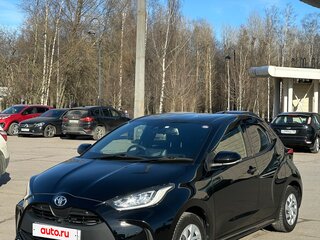 2020 Toyota Yaris IV, чёрный, 1550000 рублей, вид 1