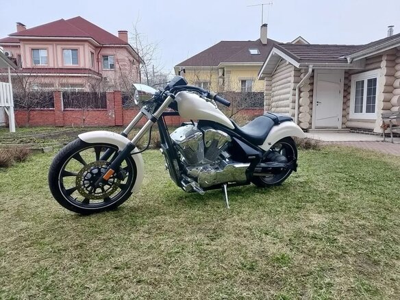 2011 Honda VT 1300CX Fury, белый, 1270000 рублей - вид 15