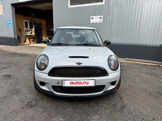 2010 Mini Hatch Cooper S II (R56) Рестайлинг, серебристый, 1300000 рублей, вид 2