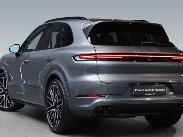 2025 Porsche Cayenne Coupé III Рестайлинг, серый - вид 4