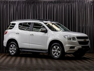 2014 Chevrolet TrailBlazer II, белый, 1755000 рублей, вид 3