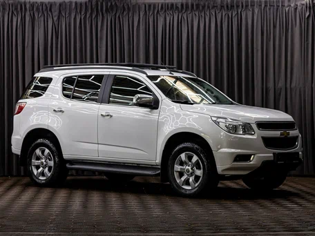 2014 Chevrolet TrailBlazer II, белый, 1755000 рублей, вид 3