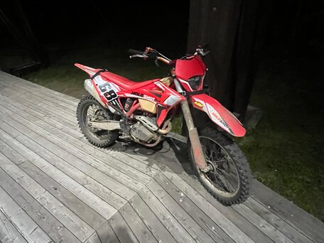 2024 Regulmoto Holeshot, красный, 170000 рублей, вид 3
