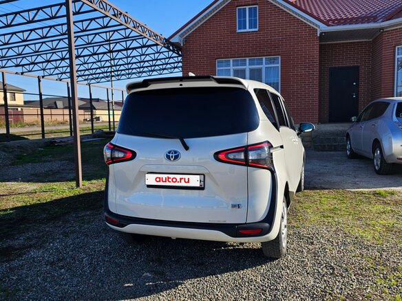 2018 Toyota Sienta II, белый, 1590000 рублей - вид 4