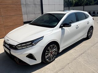 2021 Kia K3 II Рестайлинг, белый, 2900000 рублей, вид 1