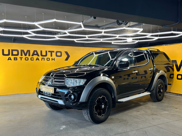 2014 Mitsubishi L200 Super Select IV Рестайлинг, чёрный