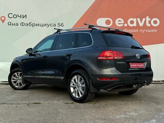 2011 Volkswagen Touareg II, серый, 1729000 рублей, вид 4