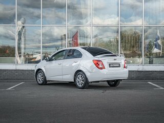 2012 Chevrolet Aveo II, белый, 670000 рублей, вид 2