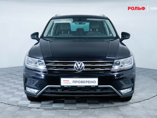 2017 Volkswagen Tiguan II, чёрный, 2070000 рублей, вид 2