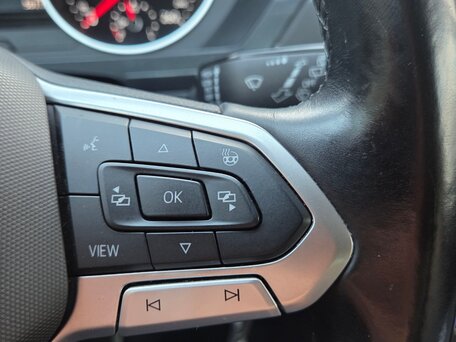 2021 Volkswagen Tiguan II Рестайлинг, серый, 2480000 рублей, вид 4