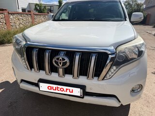 2014 Toyota Land Cruiser Prado 150 Series Рестайлинг 1, белый, 2899000 рублей, вид 2