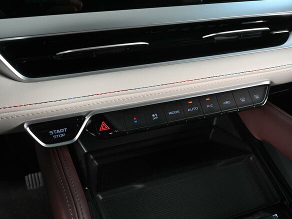2023 Geely Monjaro I, чёрный, 3299000 рублей - вид 17