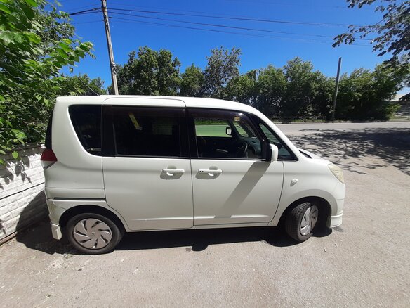 2013 Suzuki Solio II, белый, 820000 рублей - вид 1