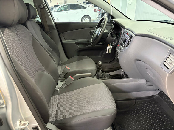 2010 Kia Rio II Рестайлинг, серебристый, 577000 рублей - вид 14