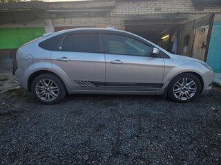 2008 Ford Focus II Рестайлинг, серебристый, 540000 рублей, вид 2