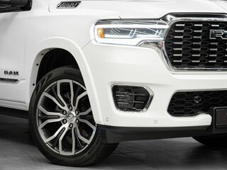 2024 Ram 1500 Crew Cab V Рестайлинг, белый, 9594000 рублей, вид 5