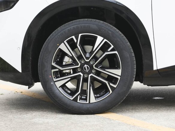 2026 Nissan NX8 81 kWh, белый - вид 6