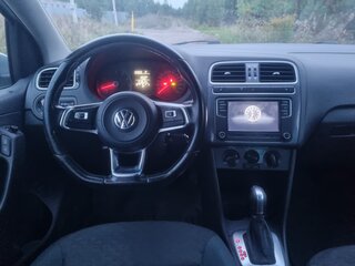 2019 Volkswagen Polo V Рестайлинг, серебристый, 650000 рублей, вид 5