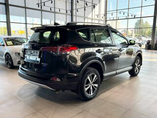 2016 Toyota RAV4 IV (XA40) Рестайлинг, коричневый, 2360000 рублей, вид 4