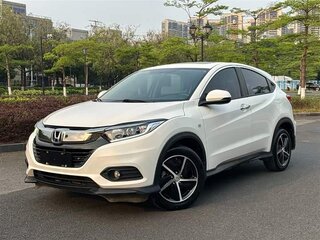 2022 Honda Vezel I Рестайлинг, белый, 1466700 рублей, вид 1