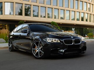 2015 BMW M5 V (F10) Рестайлинг, чёрный, 5600000 рублей, вид 1
