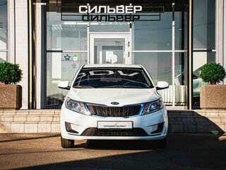 2013 Kia Rio III, белый, 739000 рублей, вид 3