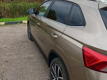 2022 Skoda Kamiq I (China Market), коричневый, 2000000 рублей, вид 3