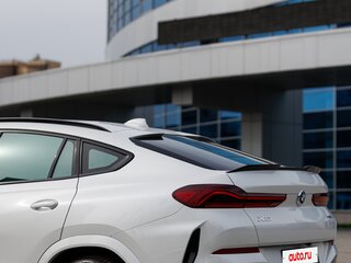 2022 BMW X6 40i III (G06), белый, 9300000 рублей, вид 4