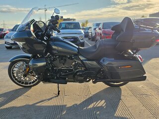 2026 Harley-Davidson Road Glide Limited, серый, 4499000 рублей, вид 3