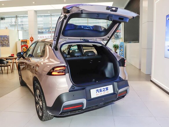 2026 Changan Qiyuan Q05 51.9 kWh II, серый, 2300000 рублей - вид 31