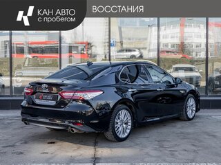 2020 Toyota Camry VIII (XV70), чёрный, 2850000 рублей, вид 3