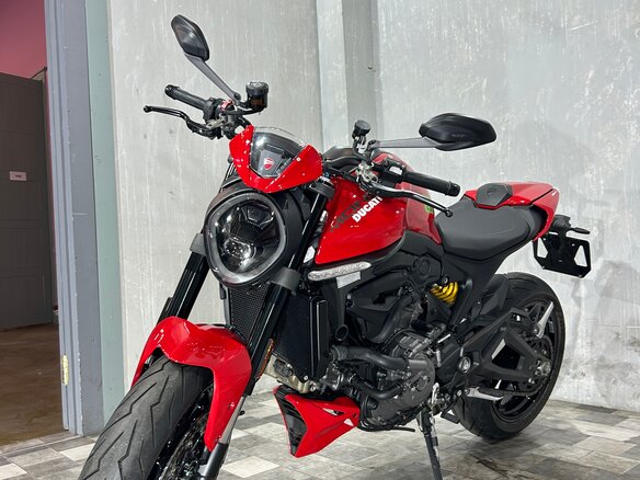 2023 Ducati Monster 937, красный, 989000 рублей - вид 4
