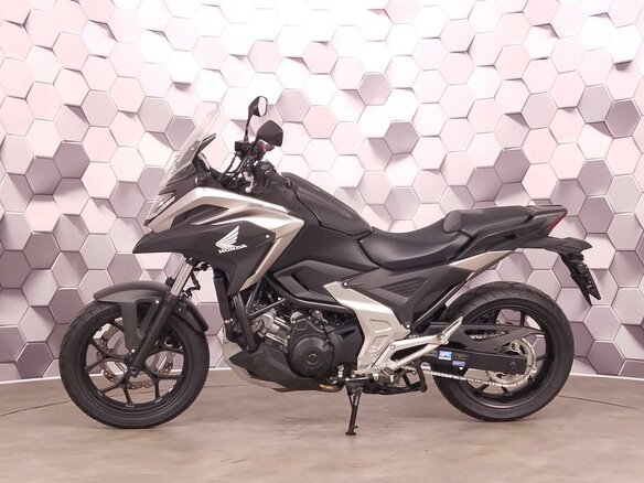 2021 Honda NC 750X, чёрный, 899000 рублей - вид 3