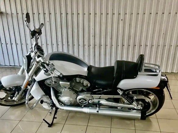 2013 Harley-Davidson V-Rod Muscle, белый, 1670000 рублей - вид 6