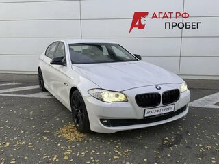 2012 BMW 5 серии 530d xDrive VI (F10/F11/F07), белый, 1950000 рублей, вид 3