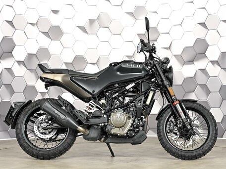 2023 Husqvarna Svartpilen 401, чёрный, 595000 рублей, вид 3