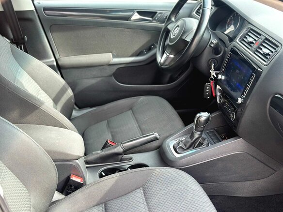 2012 Volkswagen Jetta VI, чёрный - вид 26