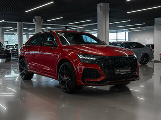 2021 Audi RS Q8 I, красный, 9990000 рублей, вид 2
