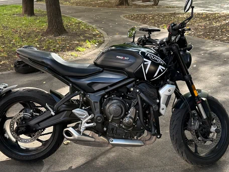 2021 Triumph Trident 660, чёрный, 777777 рублей, вид 3