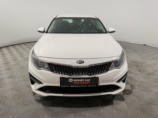 2020 Kia Optima IV Рестайлинг, белый, 1849000 рублей, вид 2