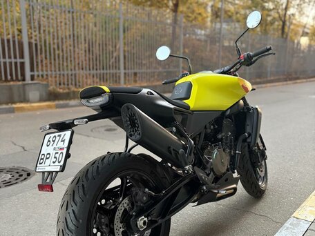 2025 Husqvarna Vitpilen 801, жёлтый, 1080000 рублей, вид 5
