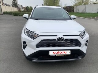 2019 Toyota RAV4 V (XA50), белый, 2700000 рублей, вид 1